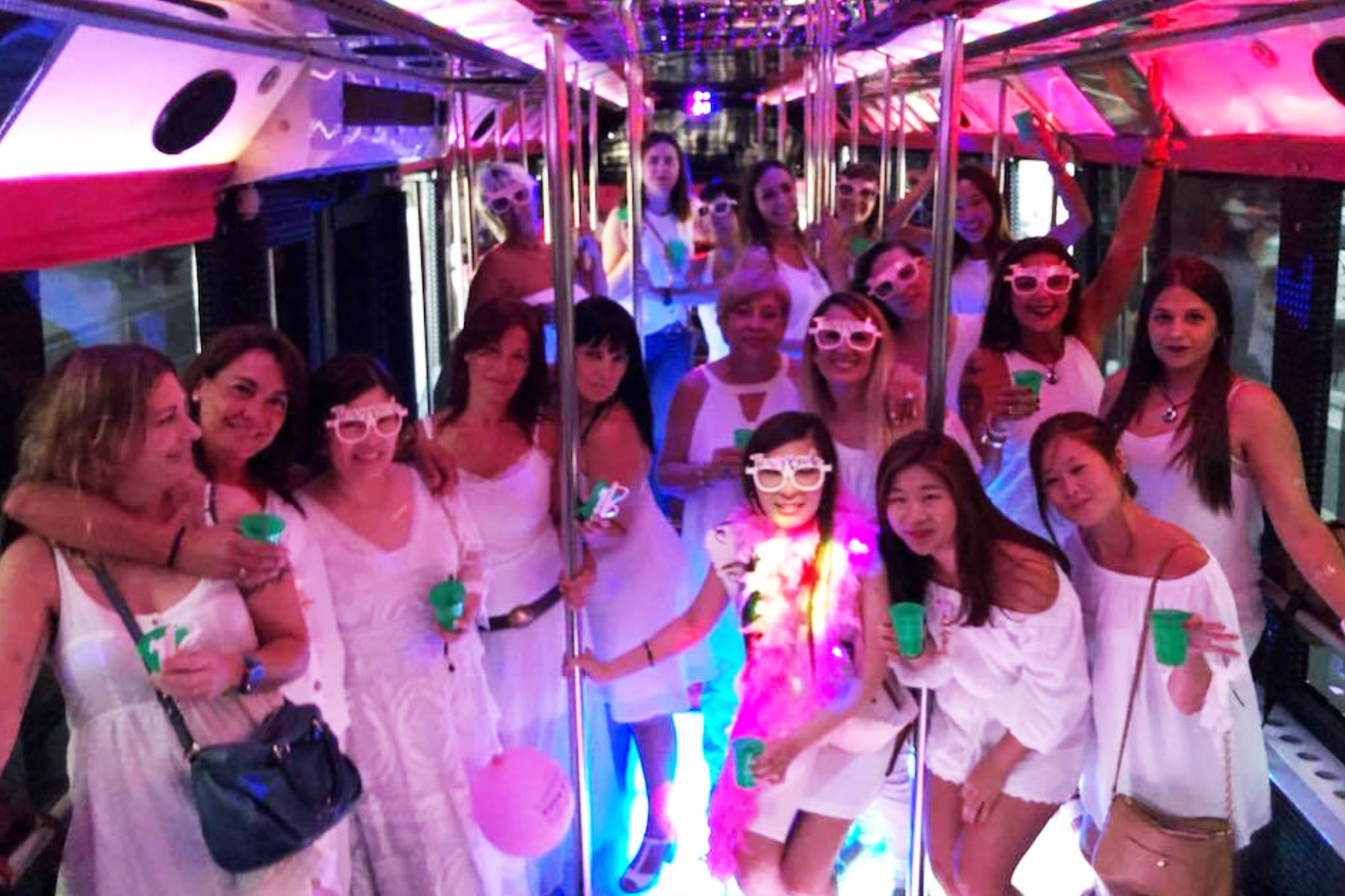 DiscoBus Barcelona | Alquiler de DiscoBuses y Limusinas | DiscoBus Barcelona