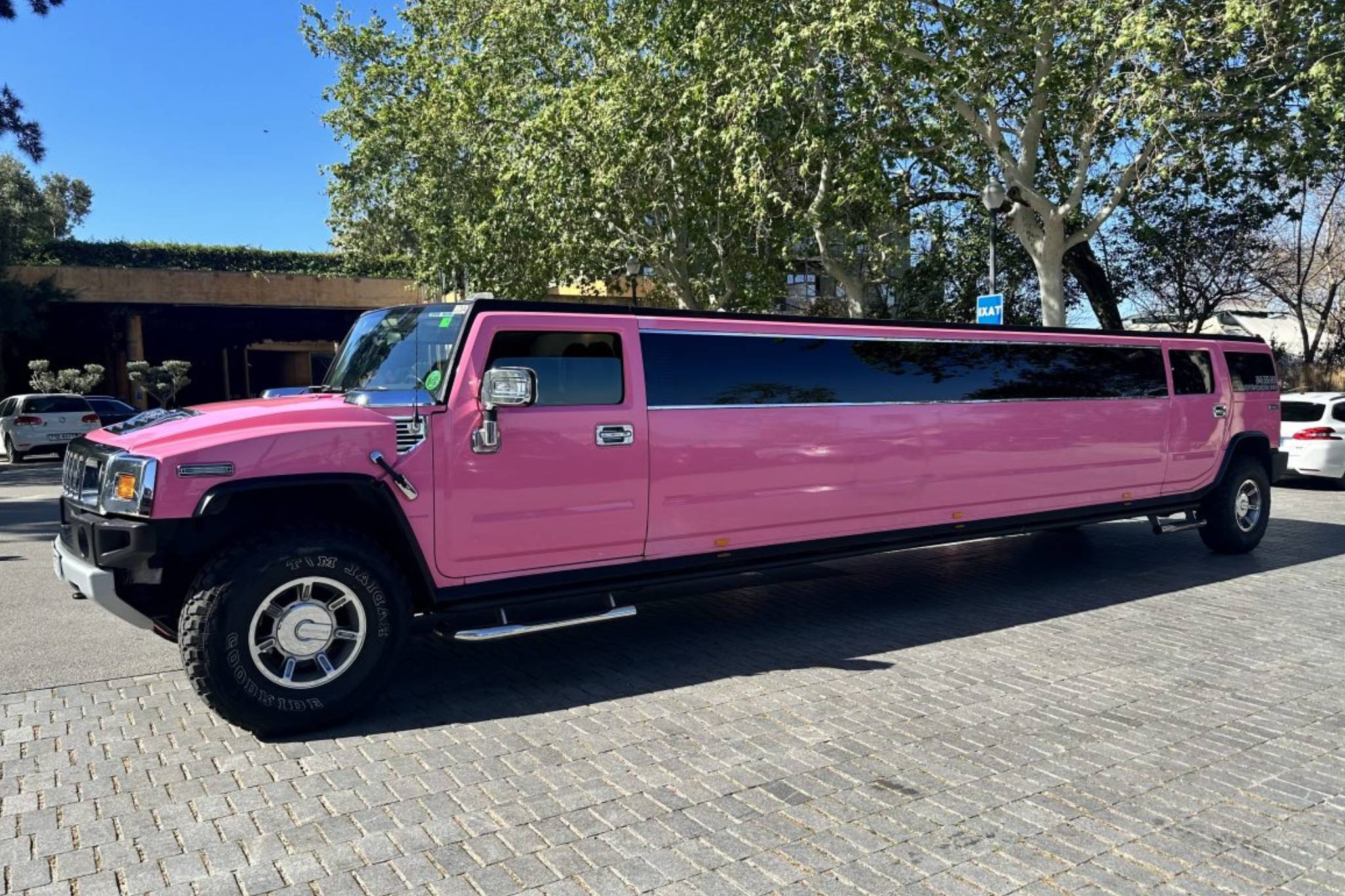 Hummer Rosa | DiscoBus Barcelona